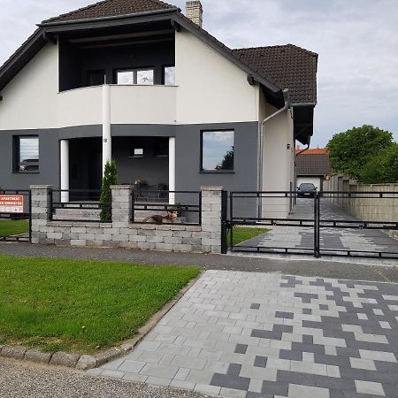 Honfoglalas Apartment Bük Kültér fotó